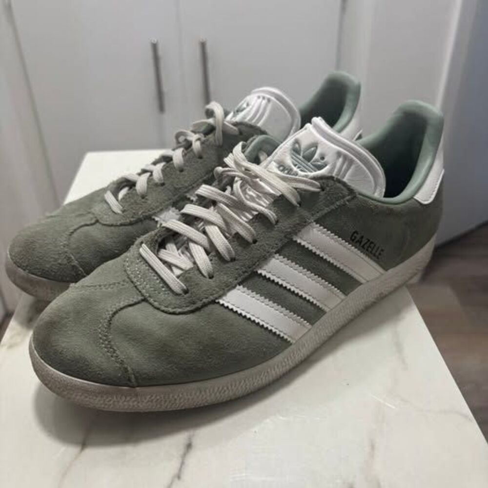 adidas Originals Women's Gazelle Shoes size 8.5 women’s